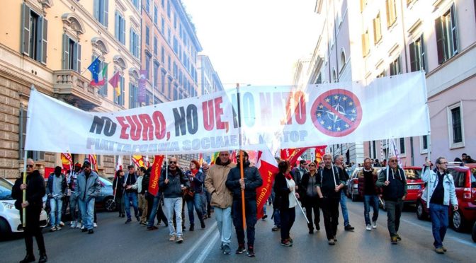 Diecimila al corteo di Roma. In piazza c’era la società reale